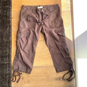 I Love H81 4 pocket Capri pant.